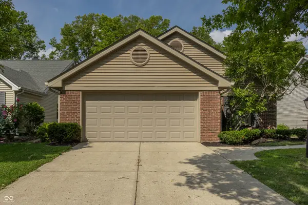 8752 Saddle CT, Indianapolis, IN 46256