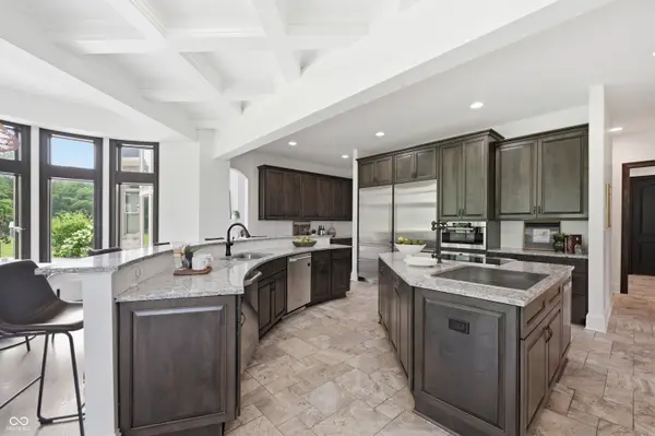 910 S 800 E, Zionsville, IN 46077