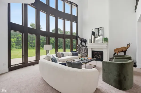 910 S 800 E, Zionsville, IN 46077