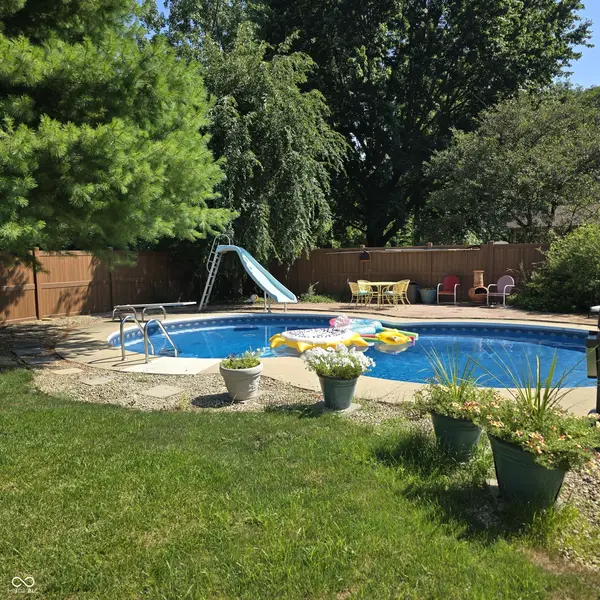 648 Yosemite DR, Indianapolis, IN 46217
