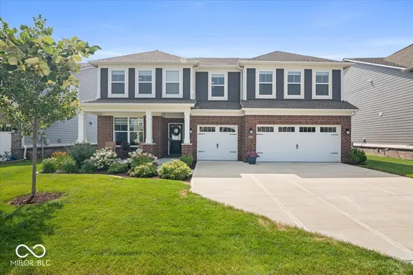15955 Black Willow LN, Fishers, IN 46040