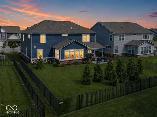 15955 Black Willow LN, Fishers, IN 46040