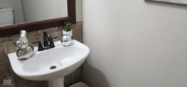 4519 Woodland CT, Indianapolis, IN 46254