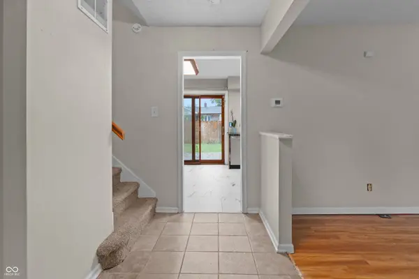 621 Pioneer DR, Indianapolis, IN 46217