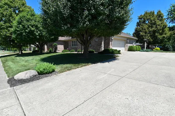 675 Caesar DR, Avon, IN 46123