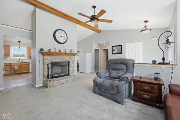 636 S Murphy AVE, Brazil, IN 47834
