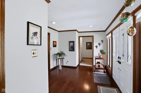 9 Bluebird CT, Greenfield, IN 46140