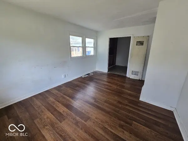 8203 E 48th ST, Indianapolis, IN 46226