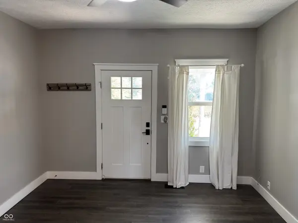 75 W Pearl ST, Greenwood, IN 46142