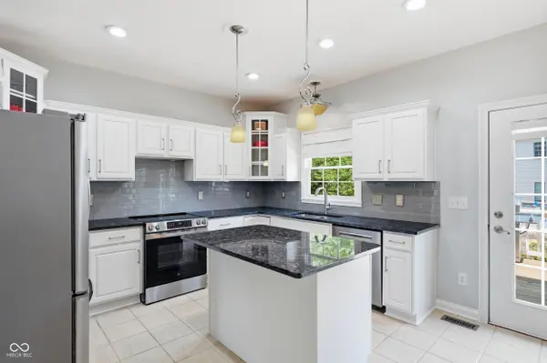 10235 Bent Creek CT, Fishers, IN 46037