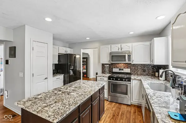7194 Rodney PL, Noblesville, IN 46062