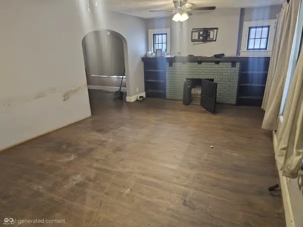 2261 Crawford ST, Terre Haute, IN 47803