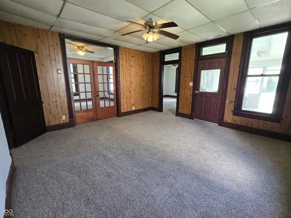 305 S Vine ST, Seymour, IN 47274