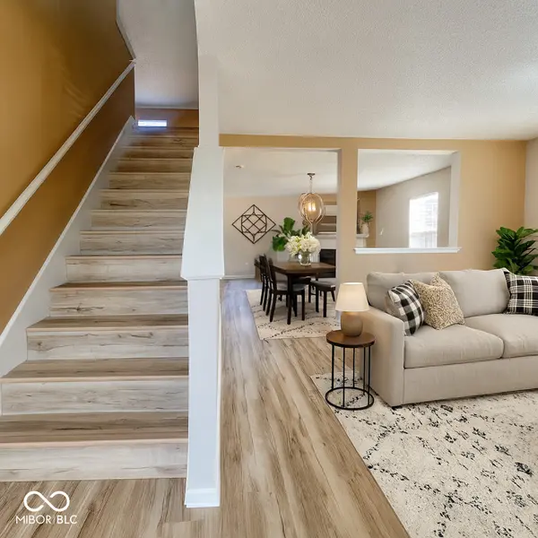 14243 Holly Berry CIR, Fishers, IN 46038