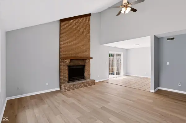 7606 Farm View CIR E, Indianapolis, IN 46256