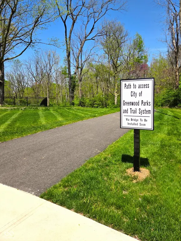 910 J McCool WAY, Greenwood, IN 46142