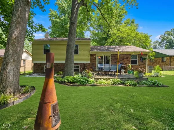 7534 Carolling WAY, Indianapolis, IN 46237
