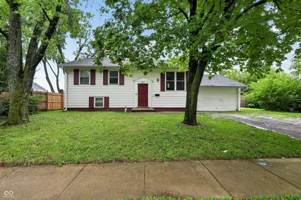 3651 Decamp DR, Indianapolis, IN 46226