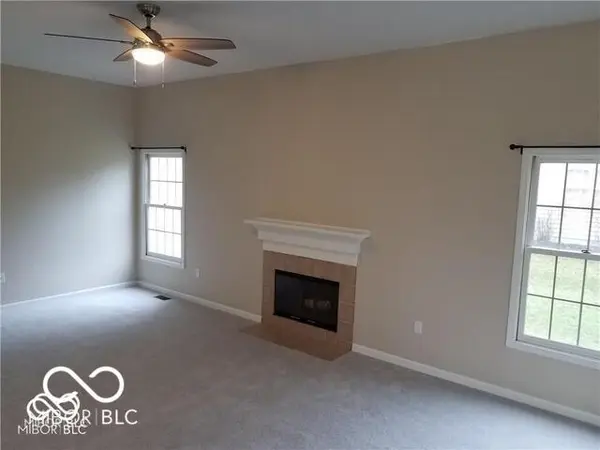 10926 Camden CT, Fishers, IN 46038