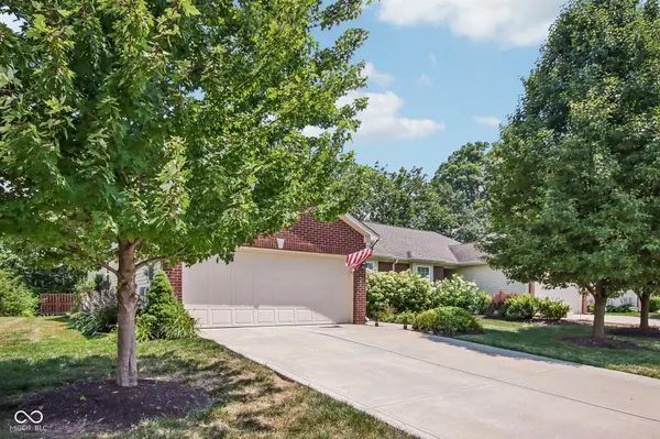 425 Dylan DR, Avon, IN 46123
