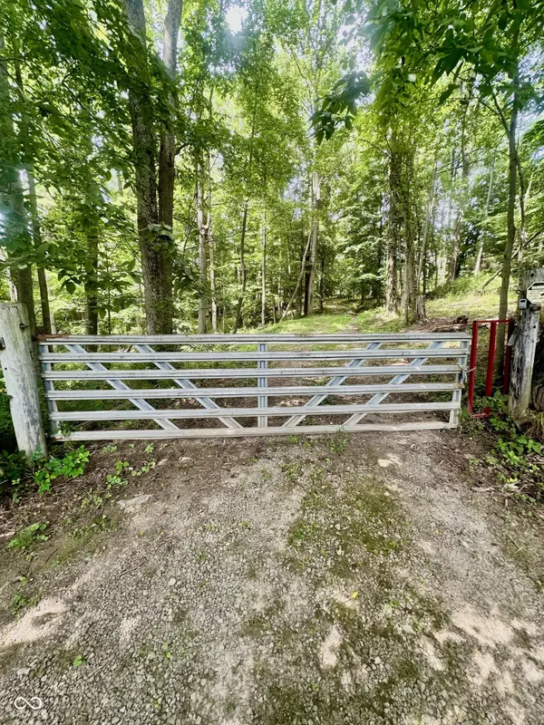 6328 S Garrison RD, Connersville, IN 47331