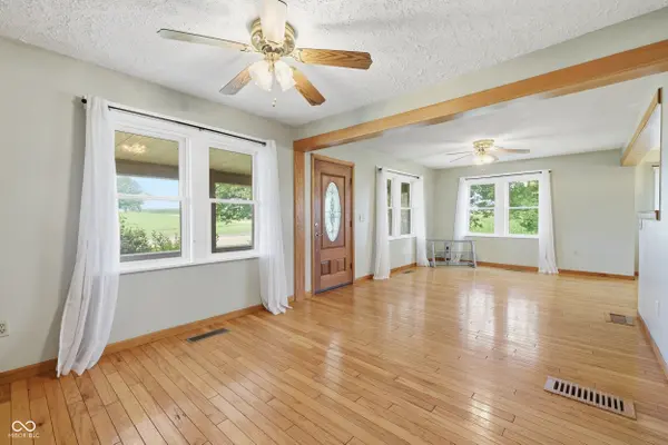 11983 N Little Point RD, Stilesville, IN 46180