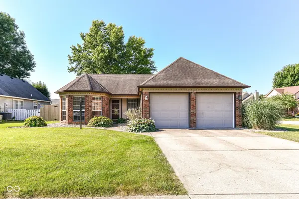 7701 Raleigh LN, Fishers, IN 46038