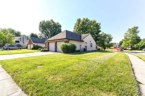 7701 Raleigh LN, Fishers, IN 46038