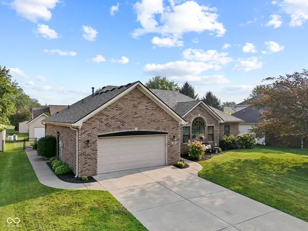 1682 Decourcy CT, Franklin, IN 46131