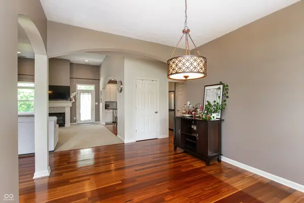 38 Golden Tree LN, Indianapolis, IN 46227