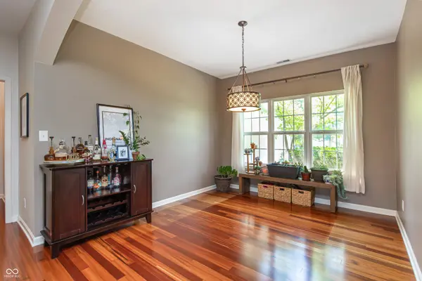 38 Golden Tree LN, Indianapolis, IN 46227