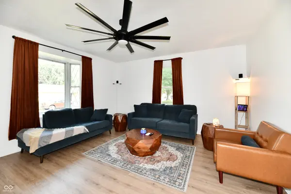 205 N 10th ST, Elwood, IN 46036