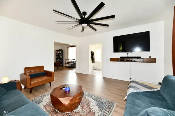 205 N 10th ST, Elwood, IN 46036