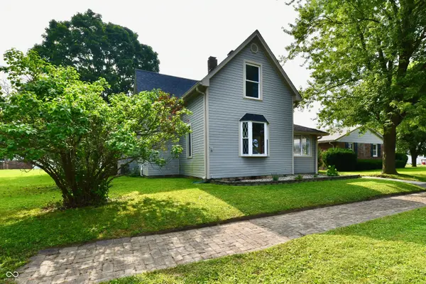 205 N 10th ST, Elwood, IN 46036
