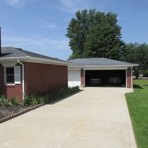 6554 N Forrest ST, Eminence, IN 46125