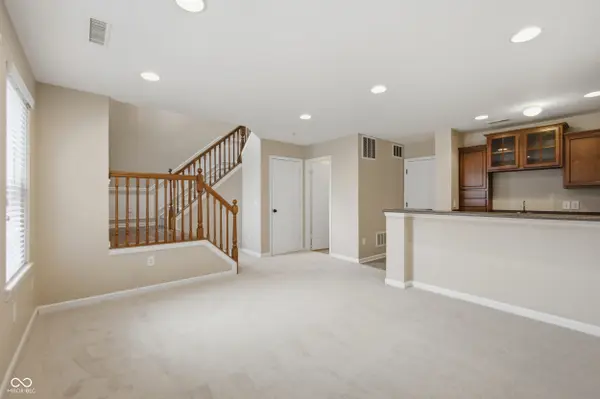 6338 Central BLVD, Whitestown, IN 46075
