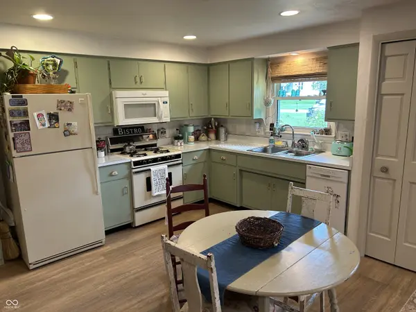 2411 Sheffield AVE, Anderson, IN 46011
