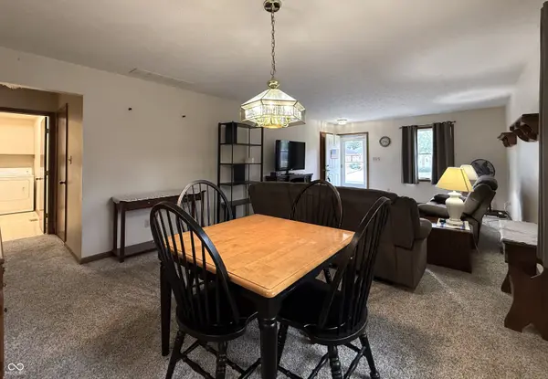 1339 Holiday E, Brownsburg, IN 46112