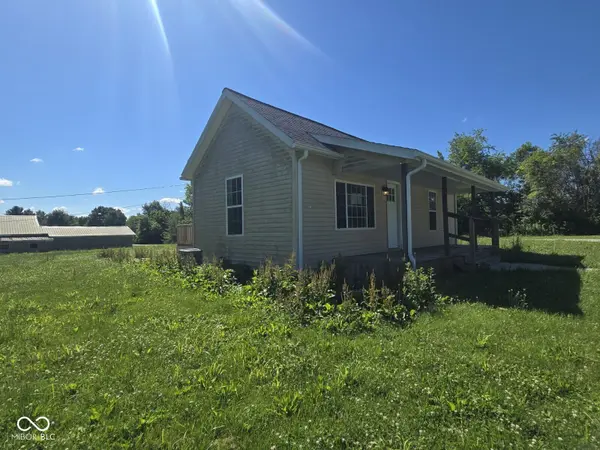 15144 2nd AVE, Blanford, IN 47831