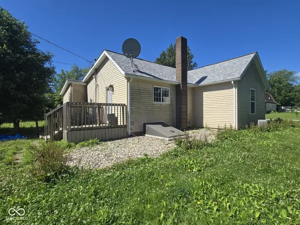 15144 2nd AVE, Blanford, IN 47831