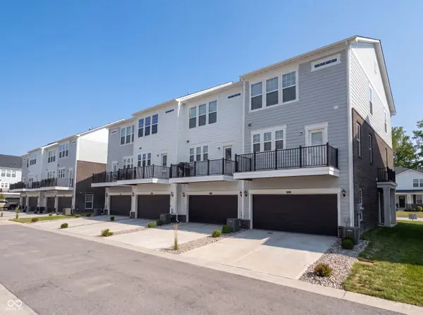14549 Brecon LN, Carmel, IN 46074