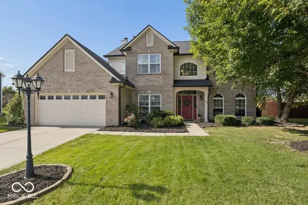 58 E Bloomfield LN, Westfield, IN 46074