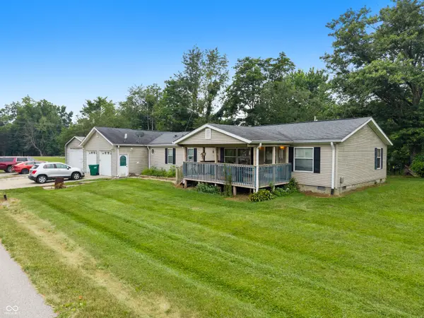 6376 Hall School RD, Martinsville, IN 46151