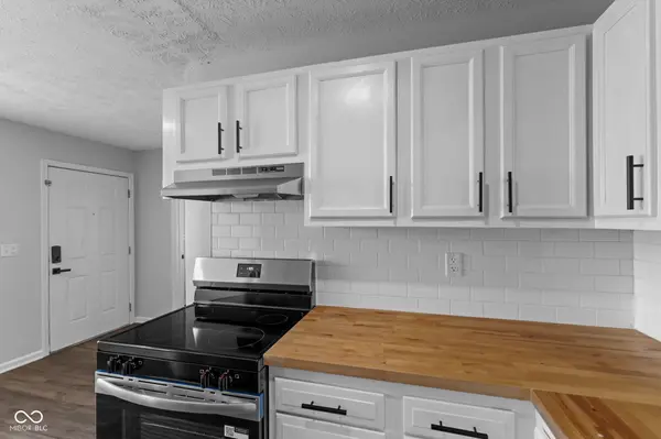 1315 S Senate AVE, Indianapolis, IN 46225