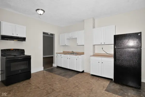 29 Howard ST, Greenfield, IN 46140