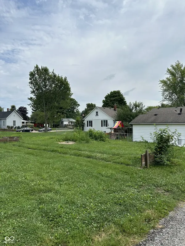 218 E Michigan ST, Fortville, IN 46040