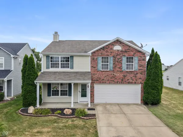 2917 Limber Pine DR, Whiteland, IN 46184