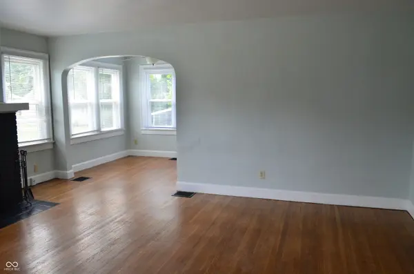 1303 E Castle AVE, Indianapolis, IN 46227