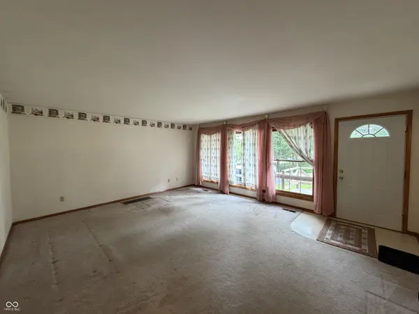 9738 N Ammerman DR, Springport, IN 47386
