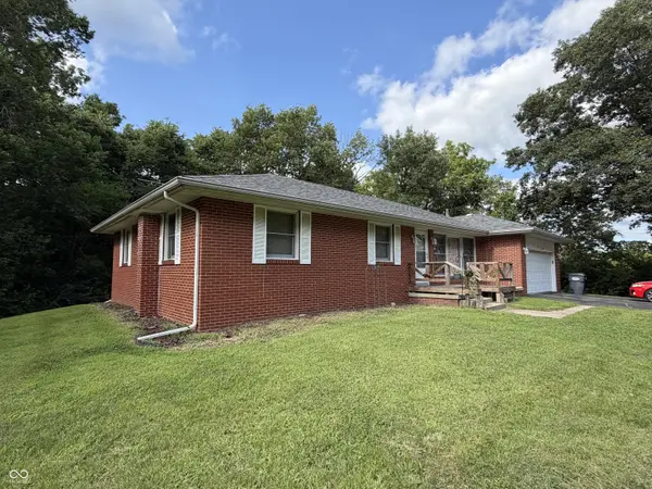 9738 N Ammerman DR, Springport, IN 47386